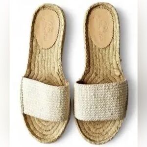 J Crew Raffia Slip-on Espadrille
Sandals in Ivory 9 NWOT